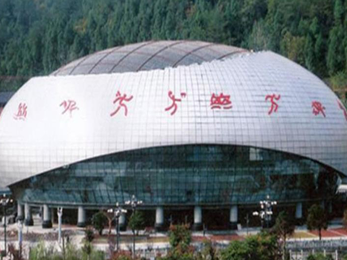 敦化体育中心球形网架加工安装